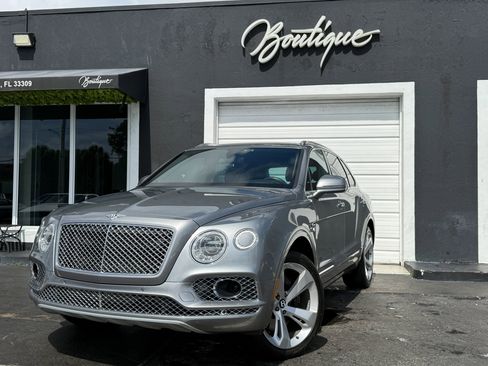 Used 2018 Bentley Bentayga Onyx Edition AWD/4WD image 46