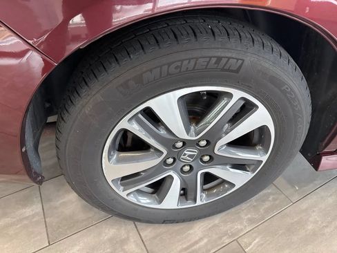 Used 2016 Honda Odyssey Touring Elite image 43