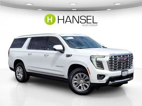 Used 2025 GMC Yukon XL Denali w/ Sun & Power Step Package AWD/4WD image 1