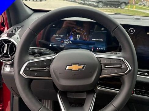 New 2026 Chevrolet Equinox LT w/ Convenience Package II AWD/4WD image 15