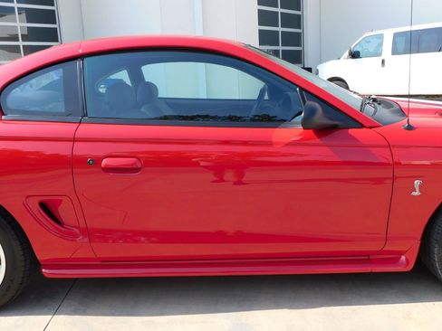 Used 1995 Ford Mustang GT RWD image 29