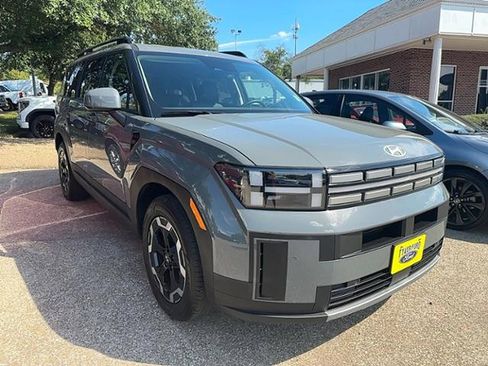 Used 2025 Hyundai Santa Fe SEL image 1