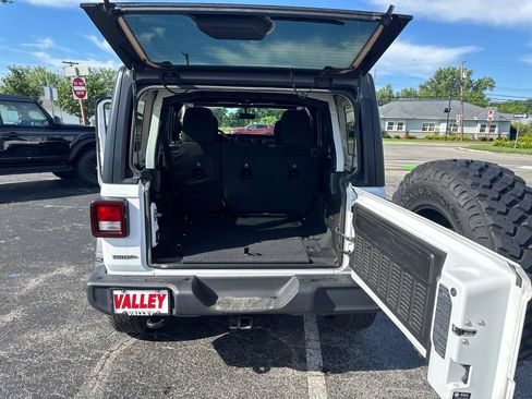 Used 2022 Jeep Wrangler Unlimited Sport AWD/4WD image 42