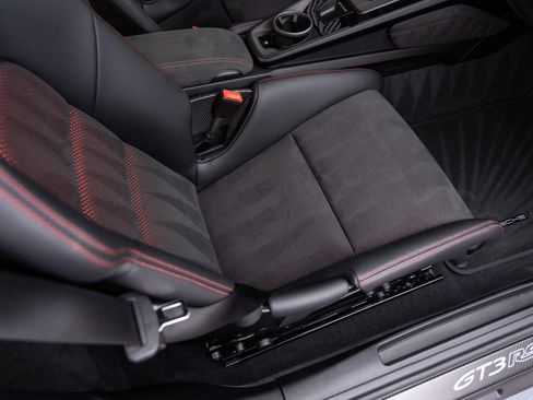 Certified 2024 Porsche 911 GT3 RS image 29