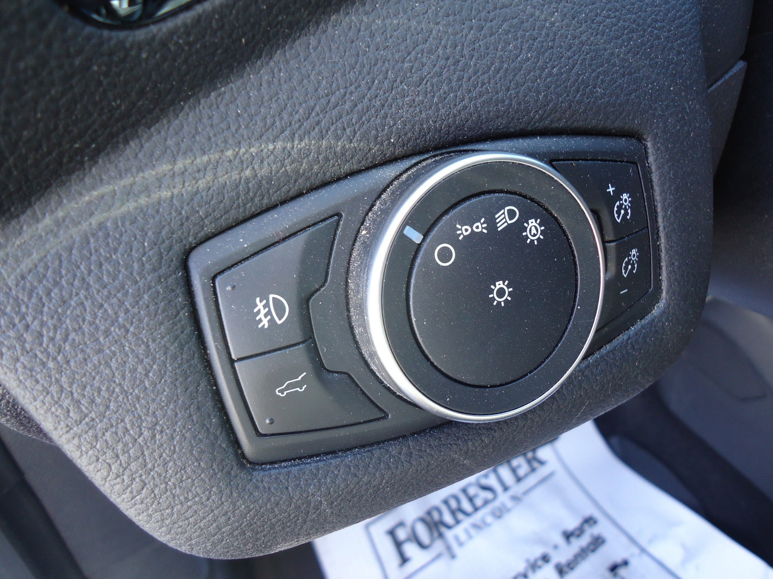 Used 2019 Ford Escape Titanium AWD/4WD image 15