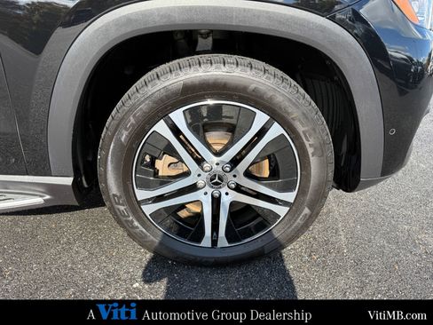 Used 2022 Mercedes-Benz GLS 450 4MATIC image 17