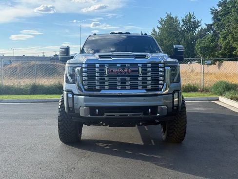 Used 2025 GMC Sierra 3500 Denali w/ Denali Reserve Package AWD/4WD image 5