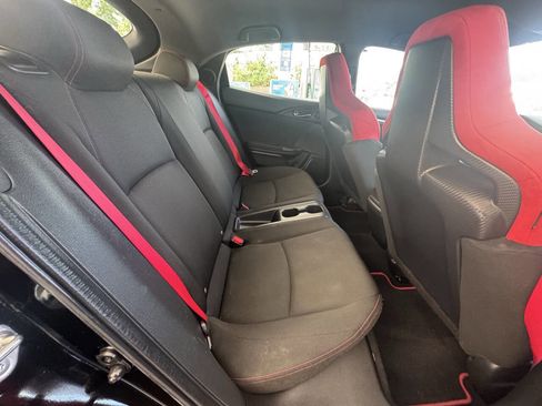 Used 2018 Honda Civic Type R image 9