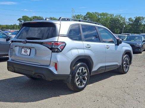 Used 2025 Subaru Forester Premium w/ Convenience Package #1 image 6