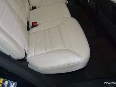 Used 2012 Mercedes-Benz ML 63 AMG 4MATIC image 24
