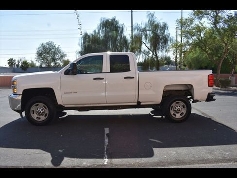 Used 2017 Chevrolet Silverado 2500 W/T w/ WT Convenience Package RWD image 4