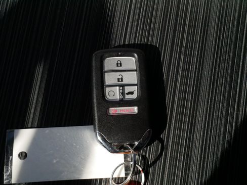 Used 2017 Honda Pilot Touring image 31