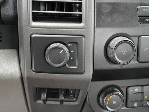 Used 2022 Ford F350 XL w/ Power Equipment Group AWD/4WD image 32