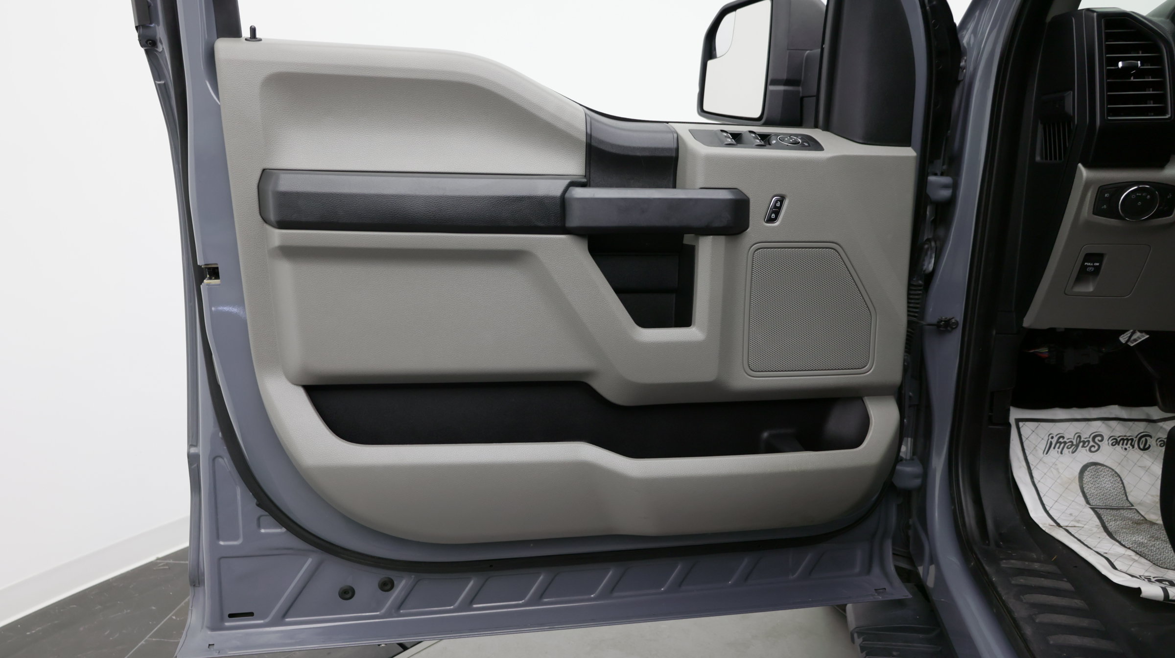 Used 2019 Ford F150 XL w/ Equipment Group 101A Mid AWD/4WD image 10