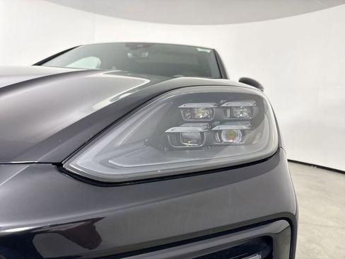 Certified 2024 Porsche Cayenne Coupe AWD/4WD image 11