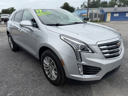 Used 2017 Cadillac XT5 Luxury FWD image 3
