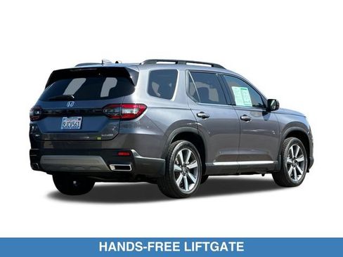 Certified 2024 Honda Pilot Touring image 6