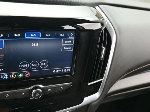 Used 2021 Chevrolet Traverse LS image 20