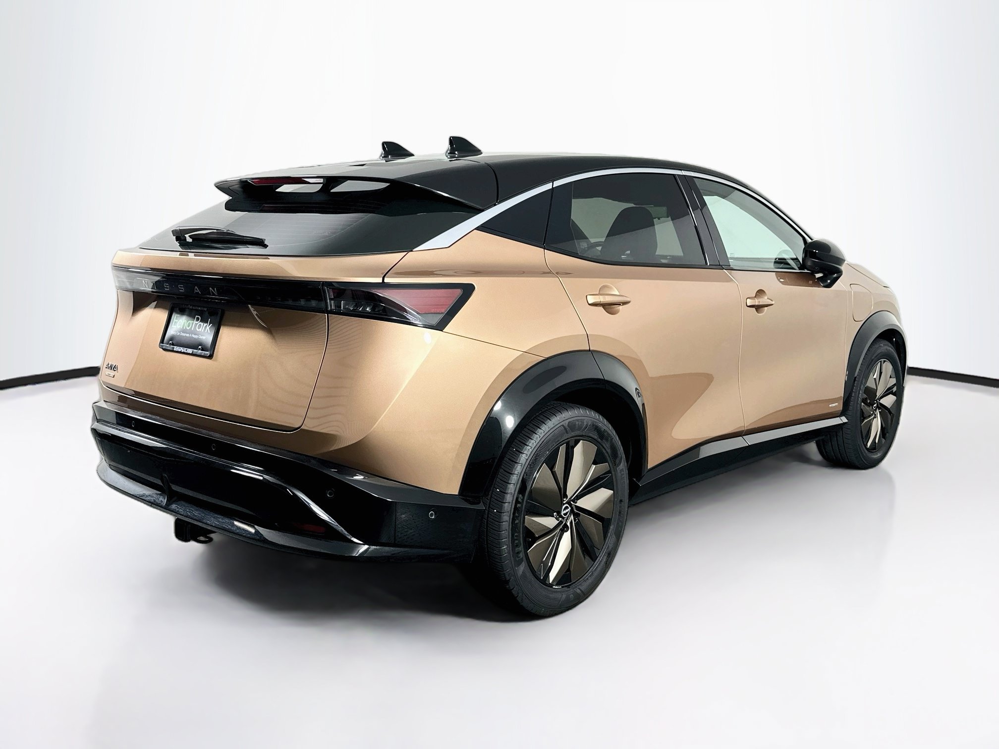 Used 2023 Nissan Ariya FWD image 9