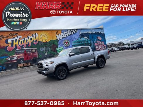 Used 2020 Toyota Tacoma SR5 AWD/4WD image 1