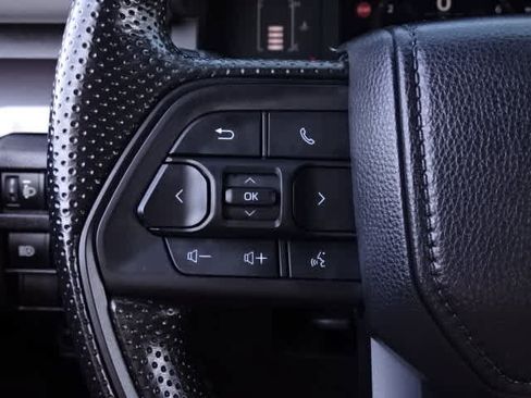 Certified 2025 Toyota Tacoma SR5 AWD/4WD image 38