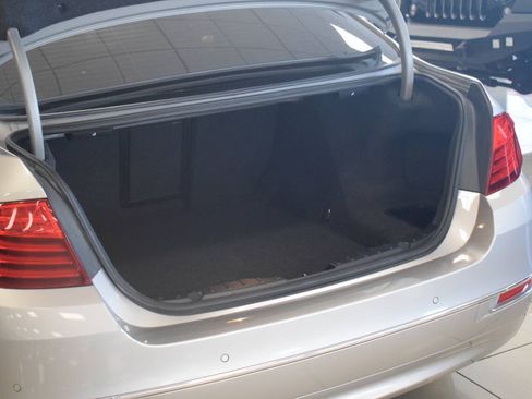 Used 2014 BMW 528i Sedan RWD image 25