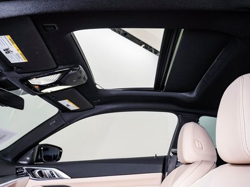 Used 2023 BMW 440i xDrive Coupe w/ Premium Package image 18