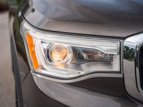 Used 2019 GMC Acadia SLT AWD/4WD image 11