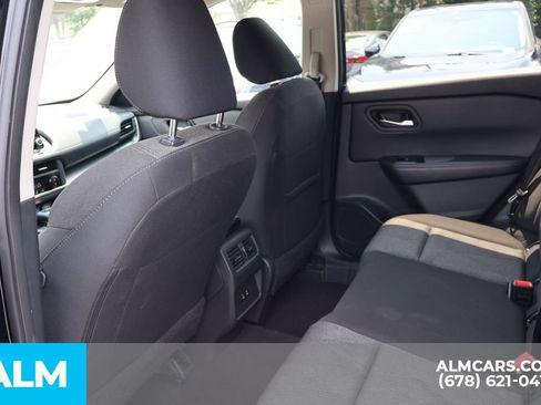 Used 2024 Nissan Rogue SV FWD image 16