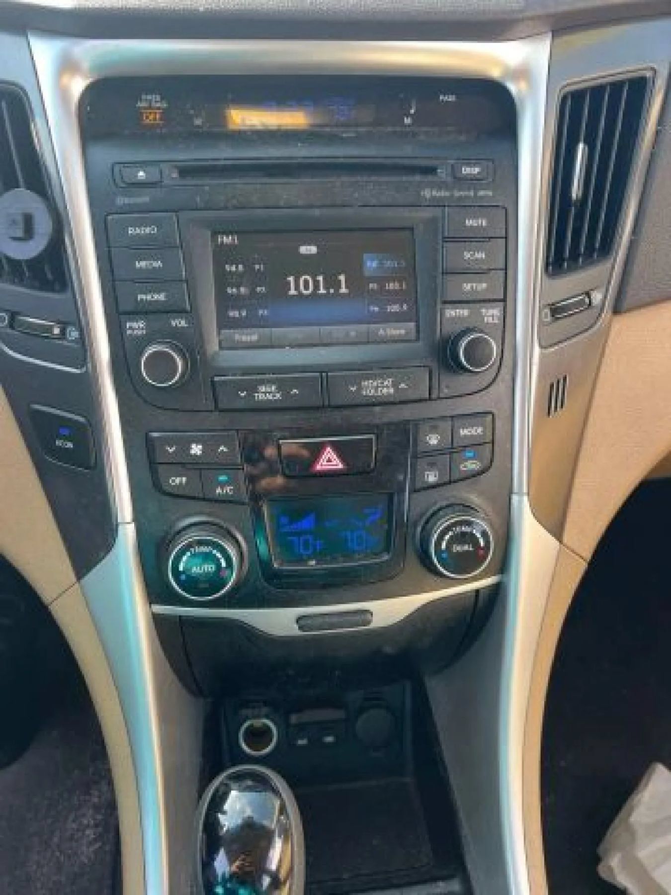 Used 2015 Hyundai Sonata Hybrid FWD image 7