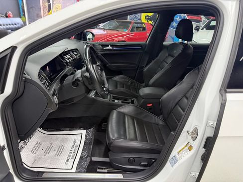 Used 2019 Volkswagen Golf R 4-Door AWD/4WD image 10
