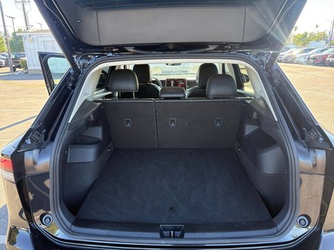 Used 2026 Volkswagen Tiguan SE AWD/4WD image 33