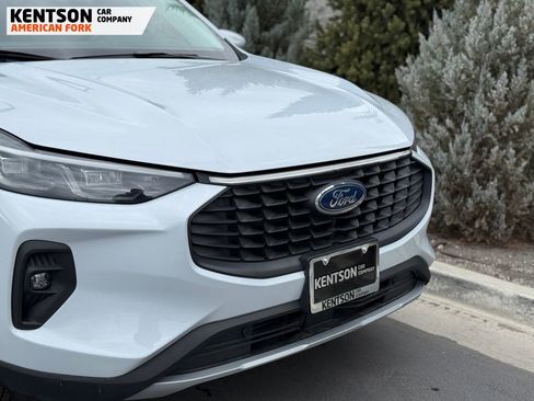 Used 2025 Ford Escape Platinum image 15