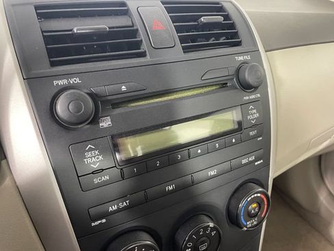 Used 2009 Toyota Corolla LE FWD image 7