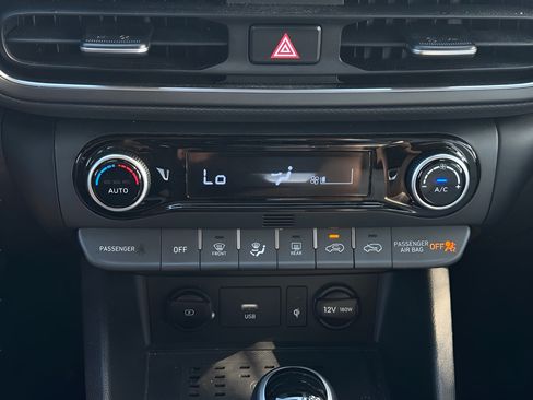 Certified 2023 Hyundai Kona Limited AWD/4WD image 31