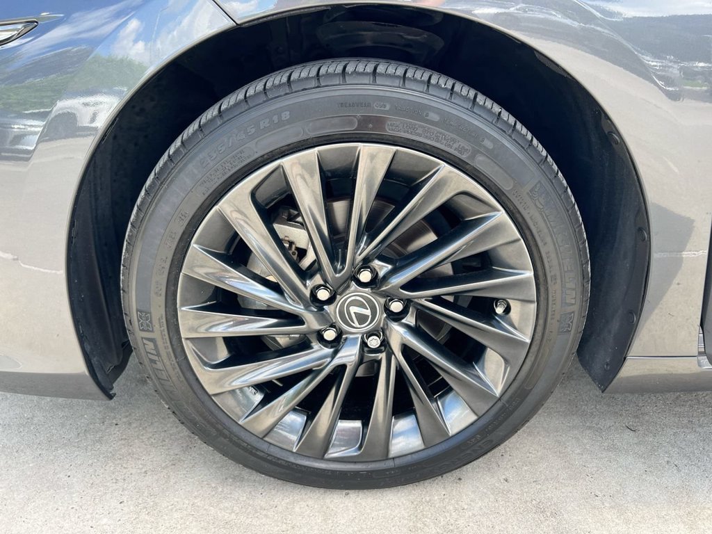 Certified 2024 Lexus ES 350 w/ Technology Package FWD image 9