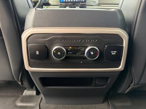 Used 2023 Ford Expedition XLT AWD/4WD image 23