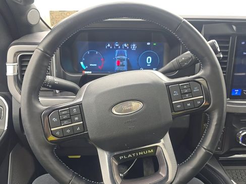 Used 2026 Ford F250 Platinum AWD/4WD image 9