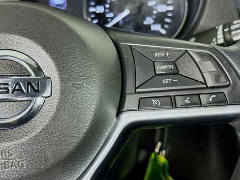 Used 2020 Nissan Rogue S image 14