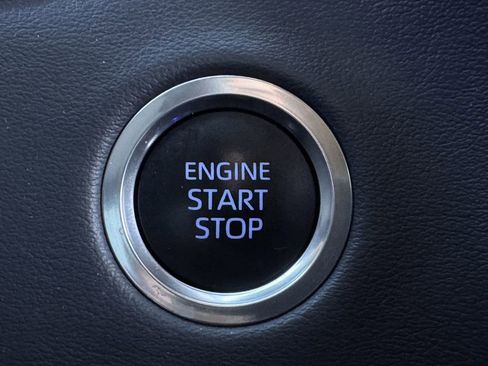 Used 2024 Toyota Tundra Platinum AWD/4WD image 22