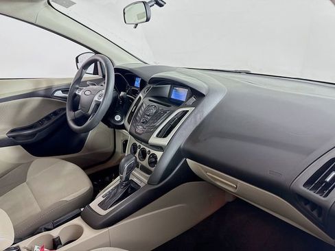 Used 2014 Ford Focus SE image 25