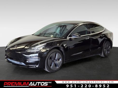 Used 2020 Tesla Model 3 Standard Range Plus image 1
