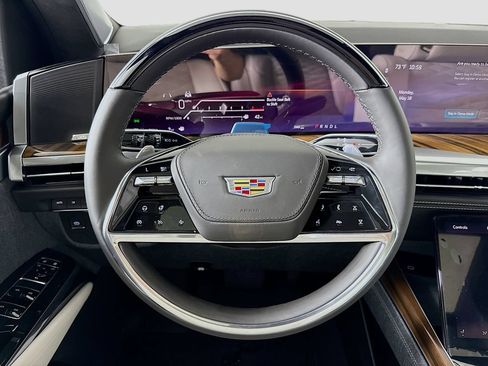 New 2026 Cadillac Escalade Platinum Luxury w/ LPO, Floor Liner Package AWD/4WD image 11