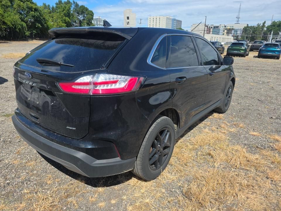 Used 2024 Ford Edge SEL w/ Convenience Package AWD/4WD image 3