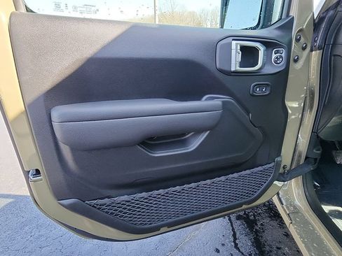 New 2026 Jeep Gladiator Sport AWD/4WD image 23