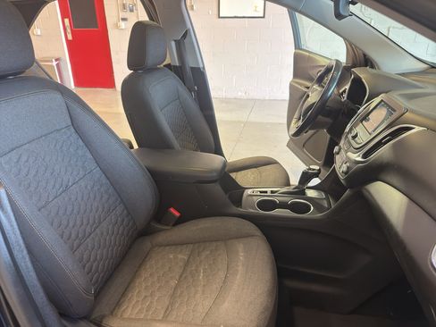 Used 2019 Chevrolet Equinox LT FWD image 23