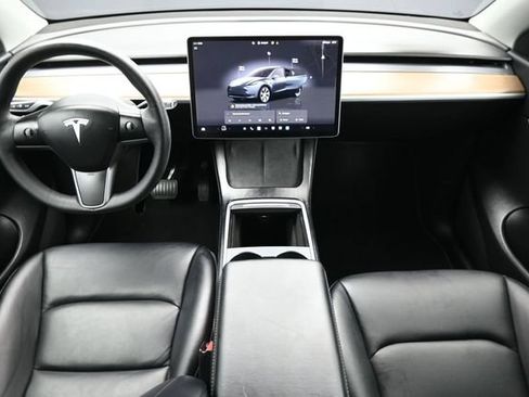 Used 2022 Tesla Model Y Long Range AWD/4WD image 20