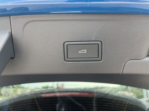 New 2026 Volkswagen Atlas Cross Sport SE image 25