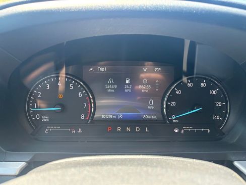 Used 2021 Ford Explorer XLT w/ Equipment Group 202A AWD/4WD image 15