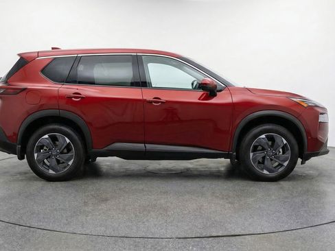 Used 2024 Nissan Rogue SV AWD/4WD image 11